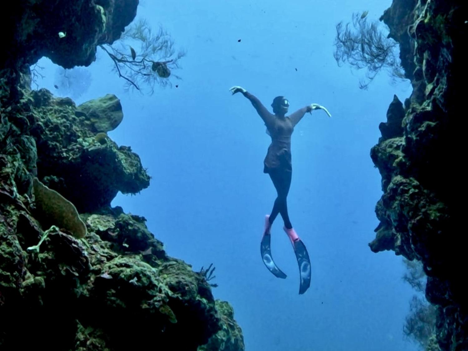 Nyayu diving